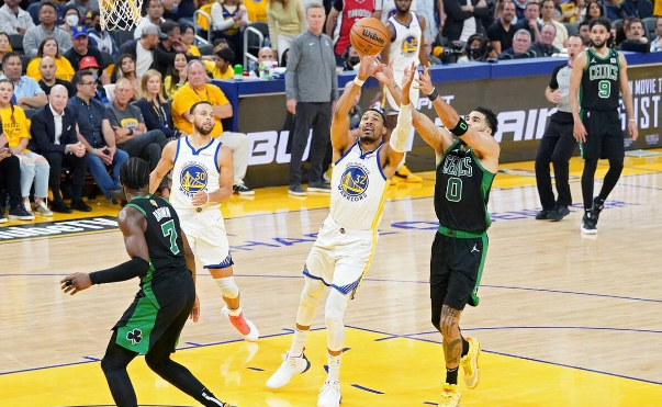 NBA直播：勇士VS太太陽，勇士能否捍衛(wèi)主場拿下勝利