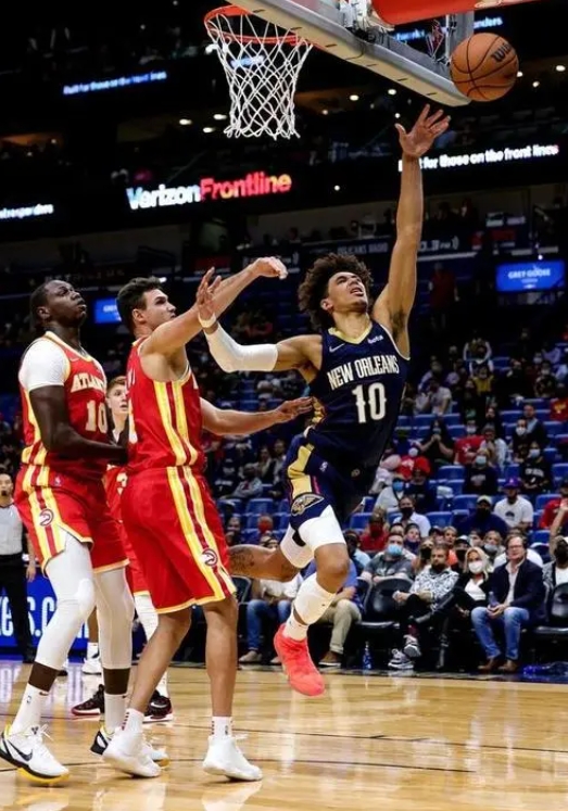 鏖战西部！萨克拉门托国王VS新奥尔鹈鹕，NBA常规赛前瞻