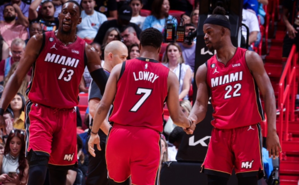 巨星对决！迈阿密热火将迎战克利夫兰骑士，NBA现场直播！