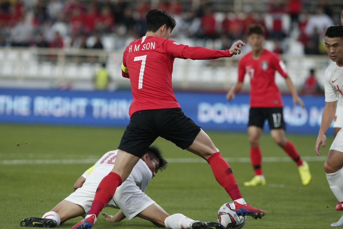 韩国VS巴林：巅峰对决，谁能笑傲亚洲杯？