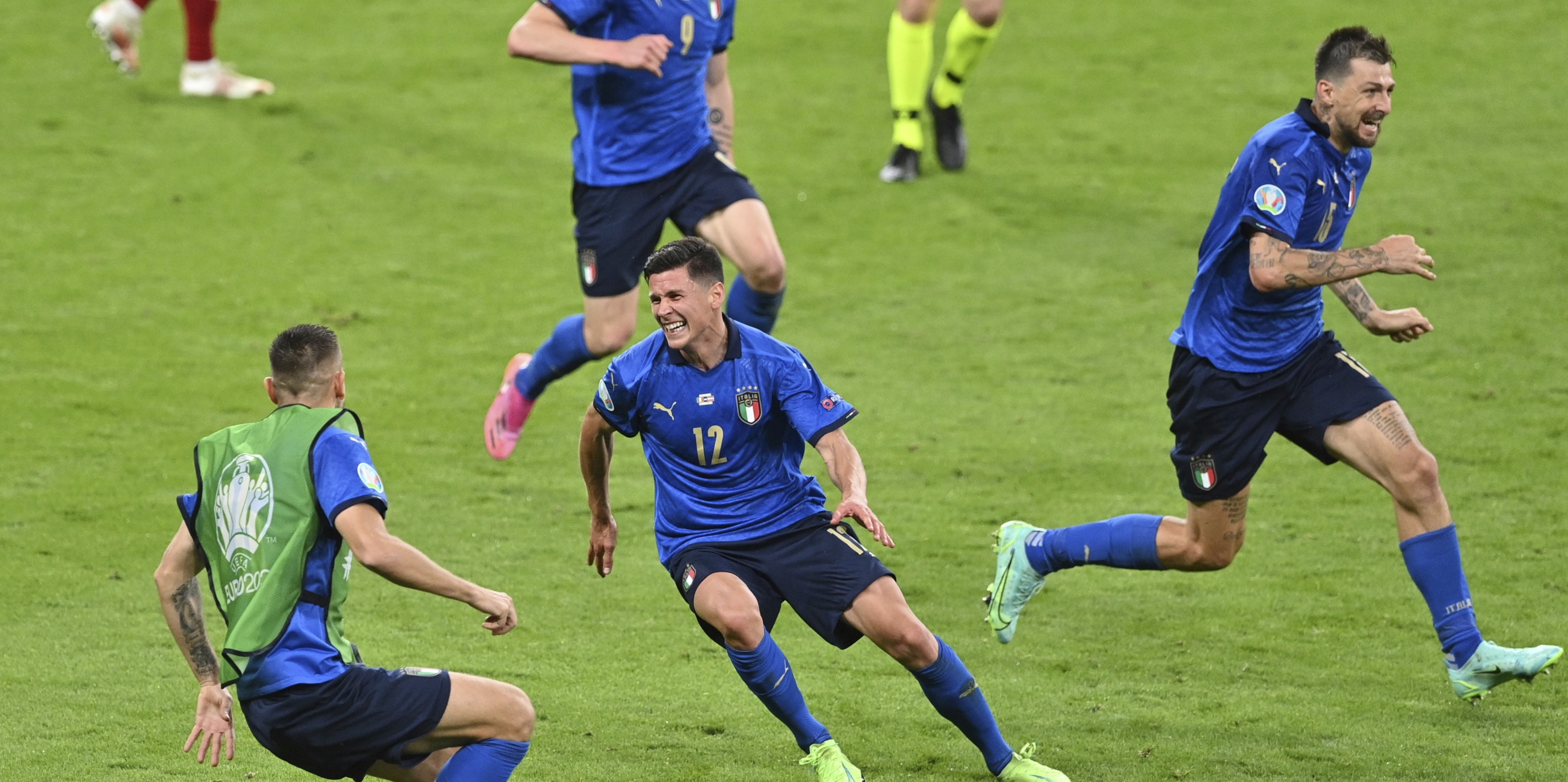 2012年欧洲杯意大利队：蓝衣军团的荣耀与遗憾