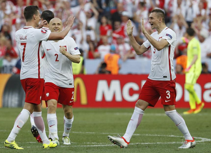 波兰之光：2012年欧洲杯波兰队的崛起之路