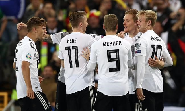 铁血战车：2012年欧洲杯德国队的辉煌之旅