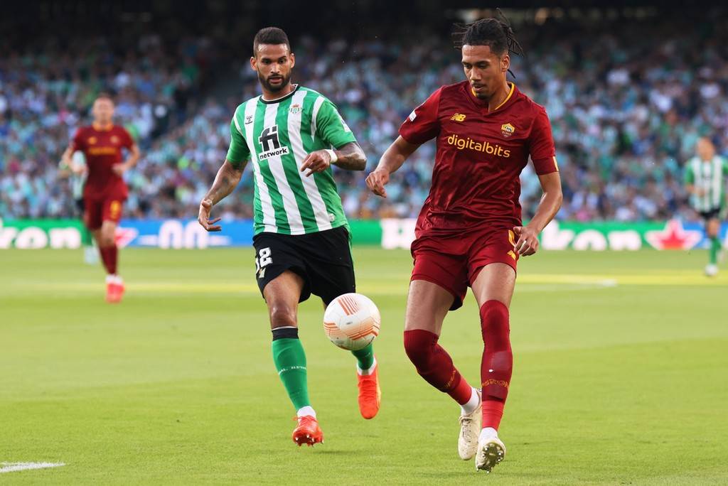 奥林匹亚科斯：欧冠逆境中的不屈斗士