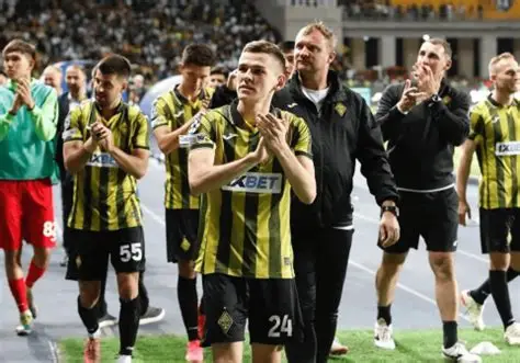 欧冠烽火中，奥林匹亚科斯的坚韧逆袭之路