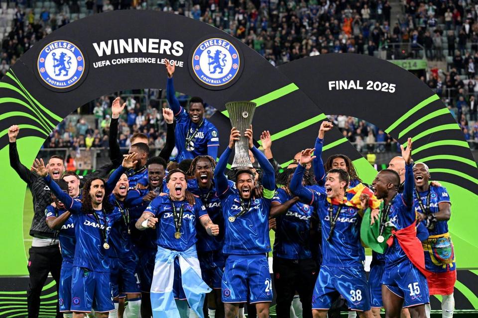 青春风暴的欧冠洗礼：切尔西的成长阵痛与破局曙光